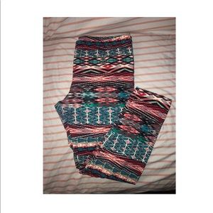 Multi-color patterned leggings